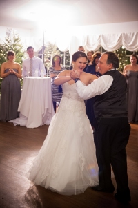 Alicia and Nick, Dancing